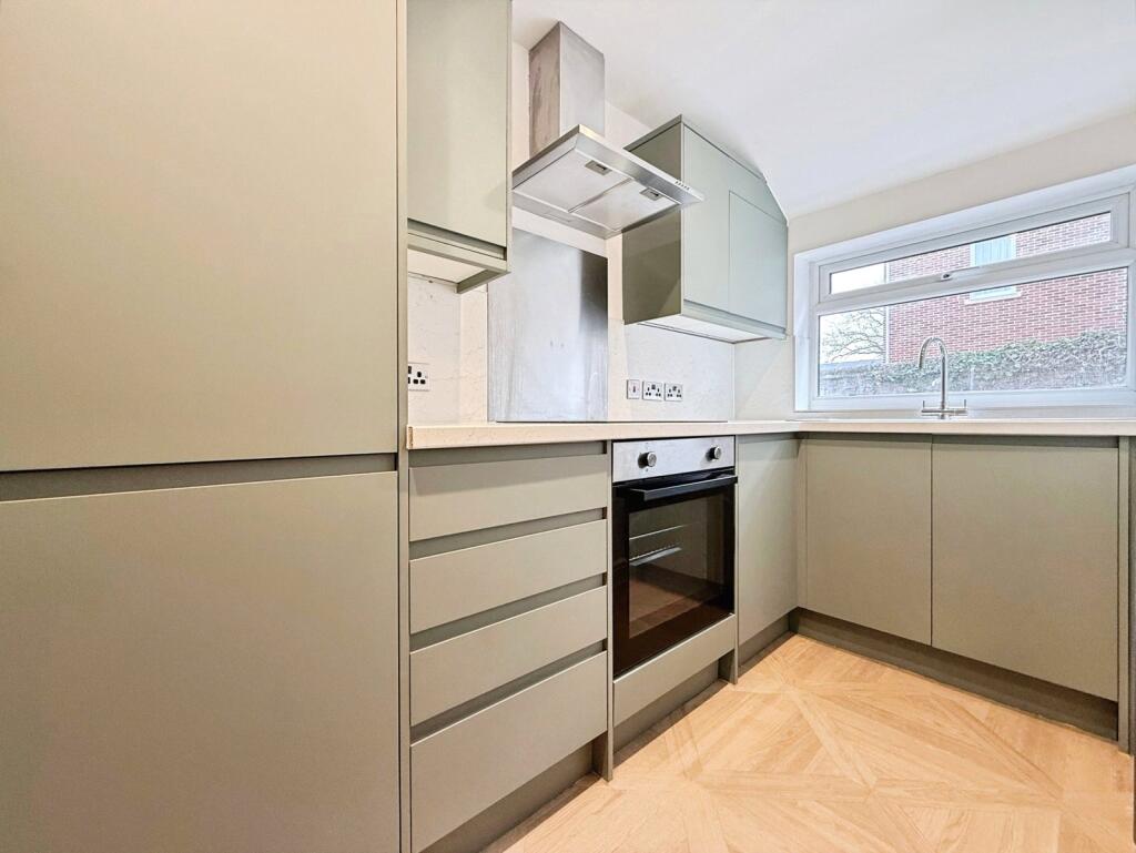 Apartment in Milton Keynes - View 2