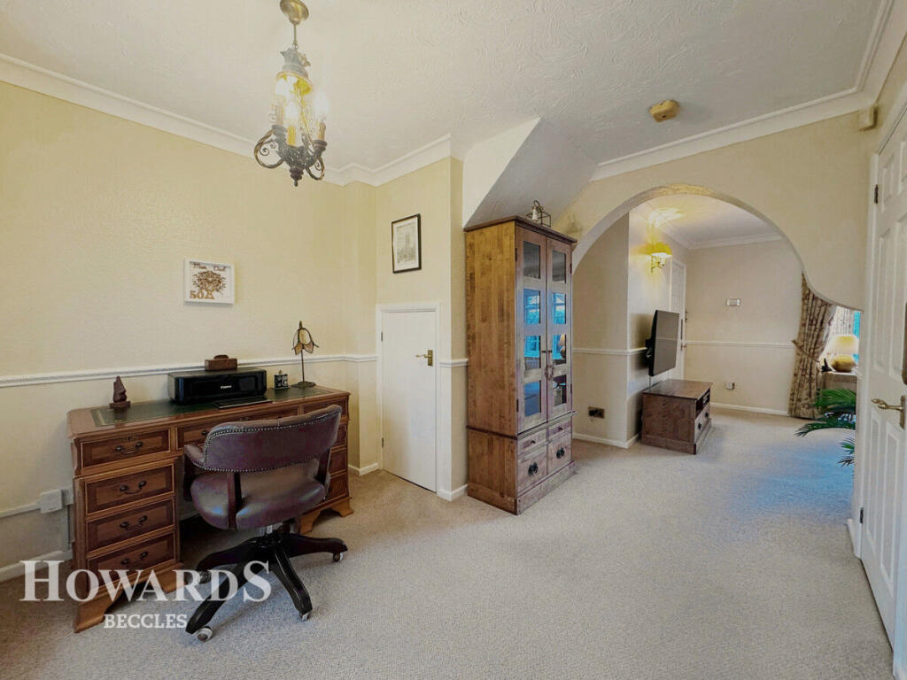 Orchard Rise, Worlingham, Beccles photo 3