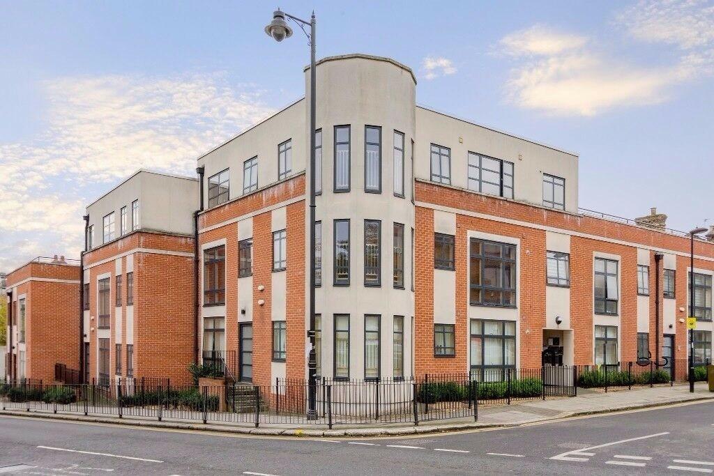 Main image of property: Saphire Court, Enfield, EN2