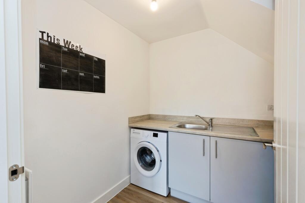 Primrose Close, CHELTENHAM, Gloucestershire, GL52 photo 4