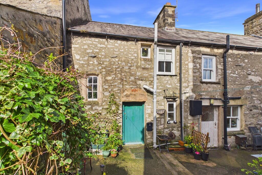 Main image of property: 2 Horse Market, Kirkby Lonsdale, LA6 2AS 