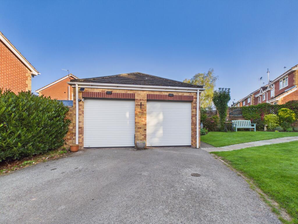 Tregaron Close, Oakwood photo 4