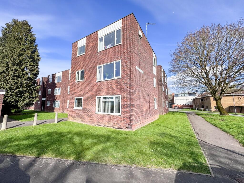 Main image of property: Blakeney Road, Patchway, Bristol, BS34