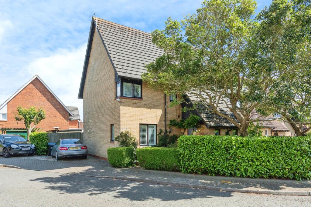3-bed semi-detached on Thrupp Close, Castlethorpe, Milton Keynes, MK19, £160,000