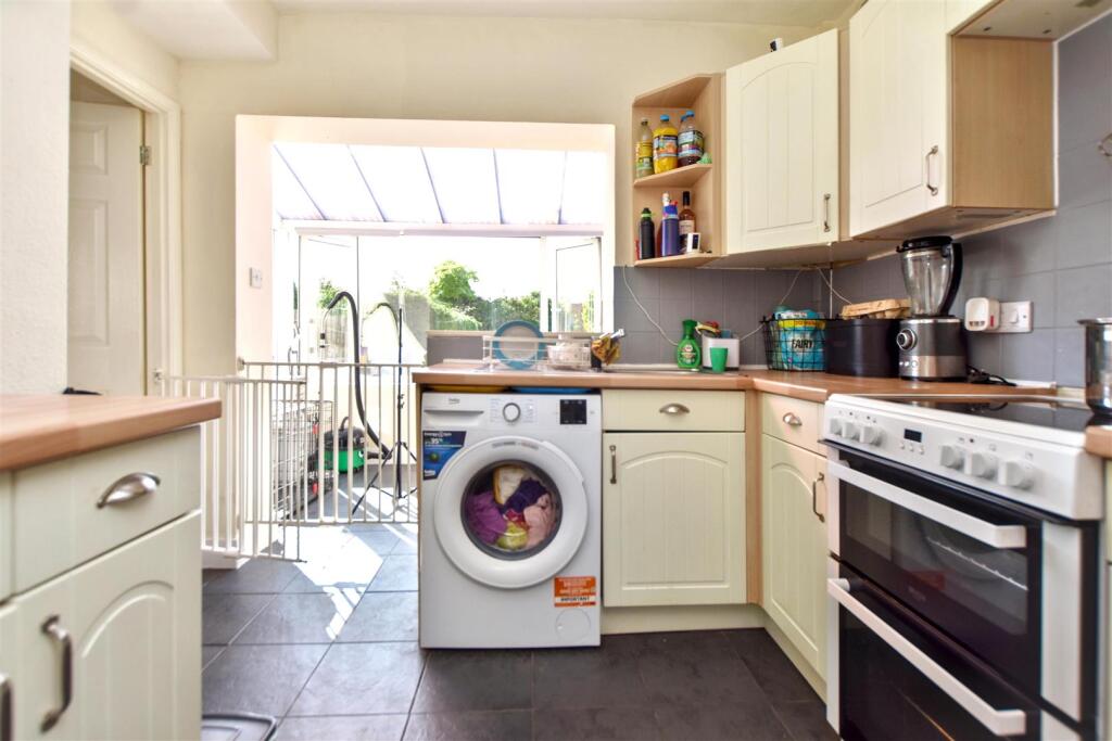 House in Brighton - View 4