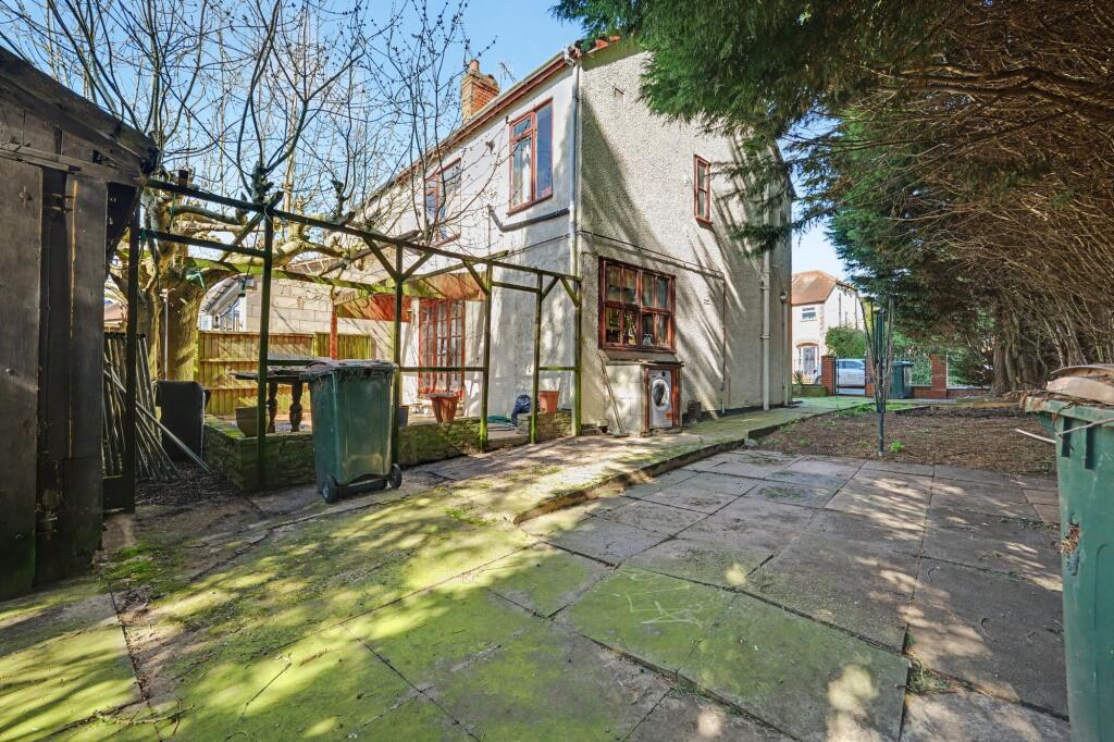 Fir Tree Avenue, Coventry, CV4 photo 3