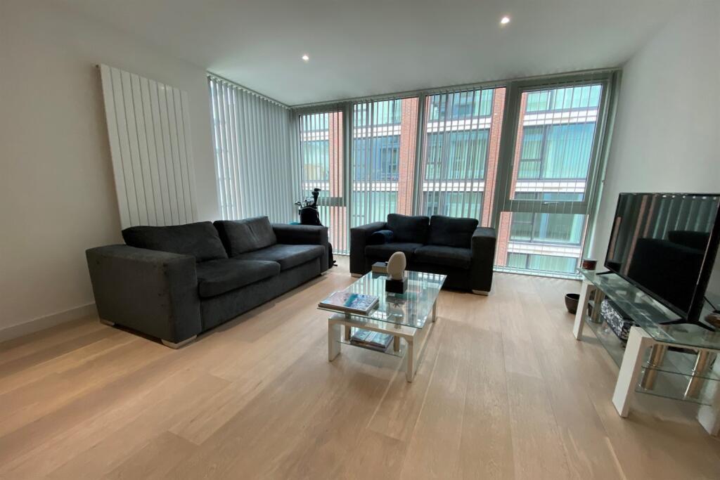 Apartment in London - View 2