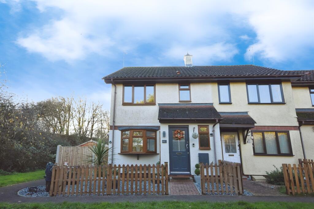 3-bed terraced on Greene View, Braintree, £325,000