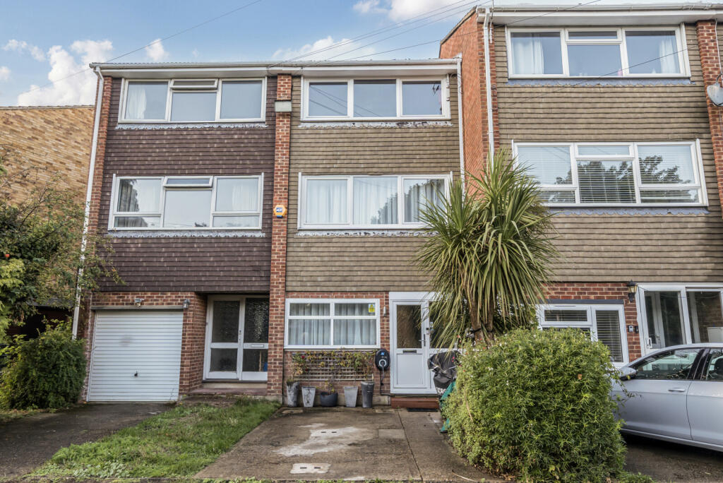 Main image of property: Sheep Walk, Shepperton, TW17
