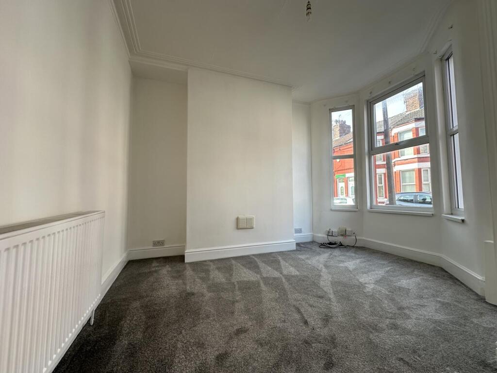 Lloyd Avenue, Birkenhead photo 2