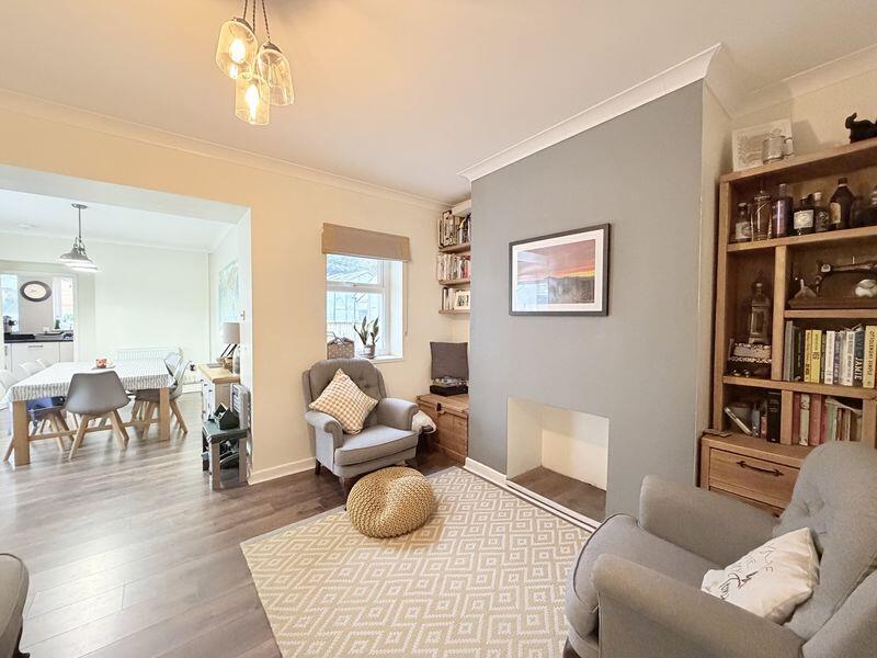 Park Crescent, Abergavenny photo 3