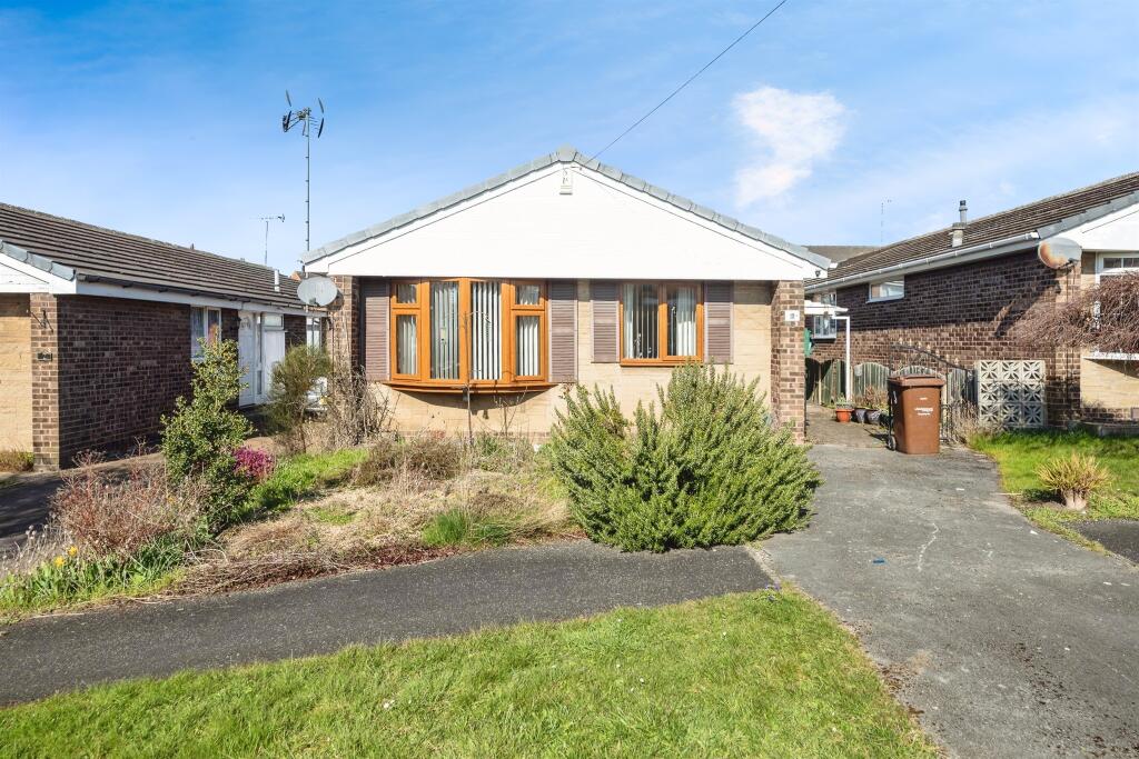 3-bed detached on East Dale Close, Hemsworth, Pontefract, £160,000