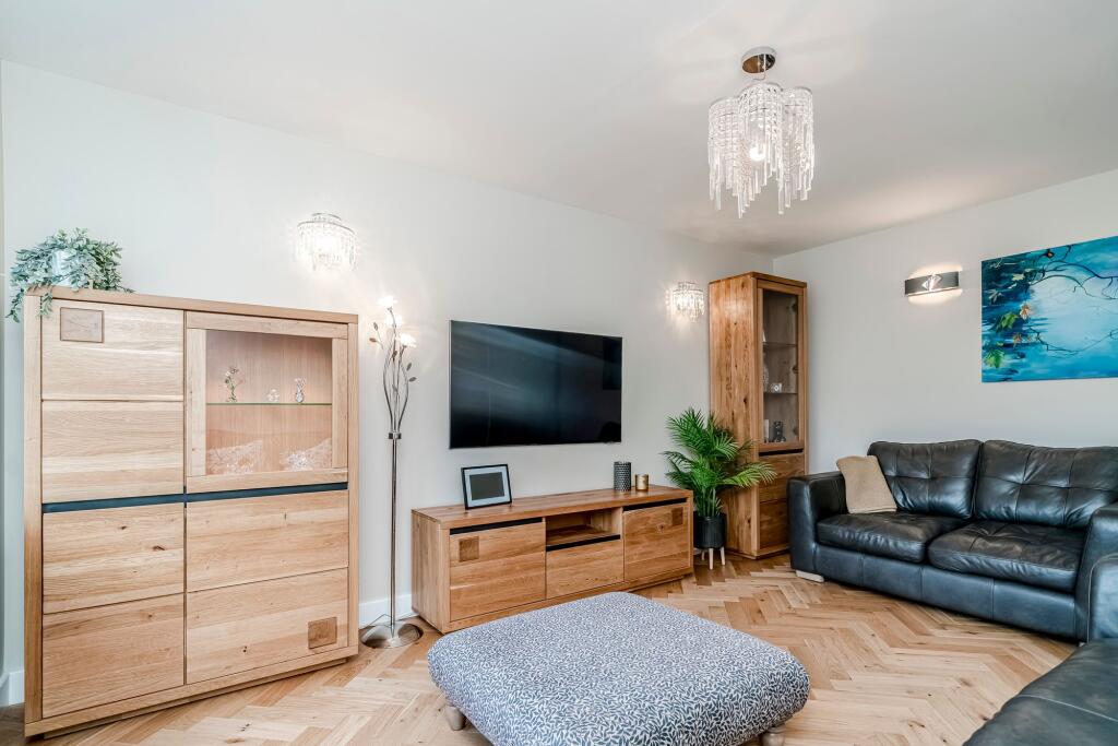 House in Chorley, Pear Tree Grange, Euxton - More