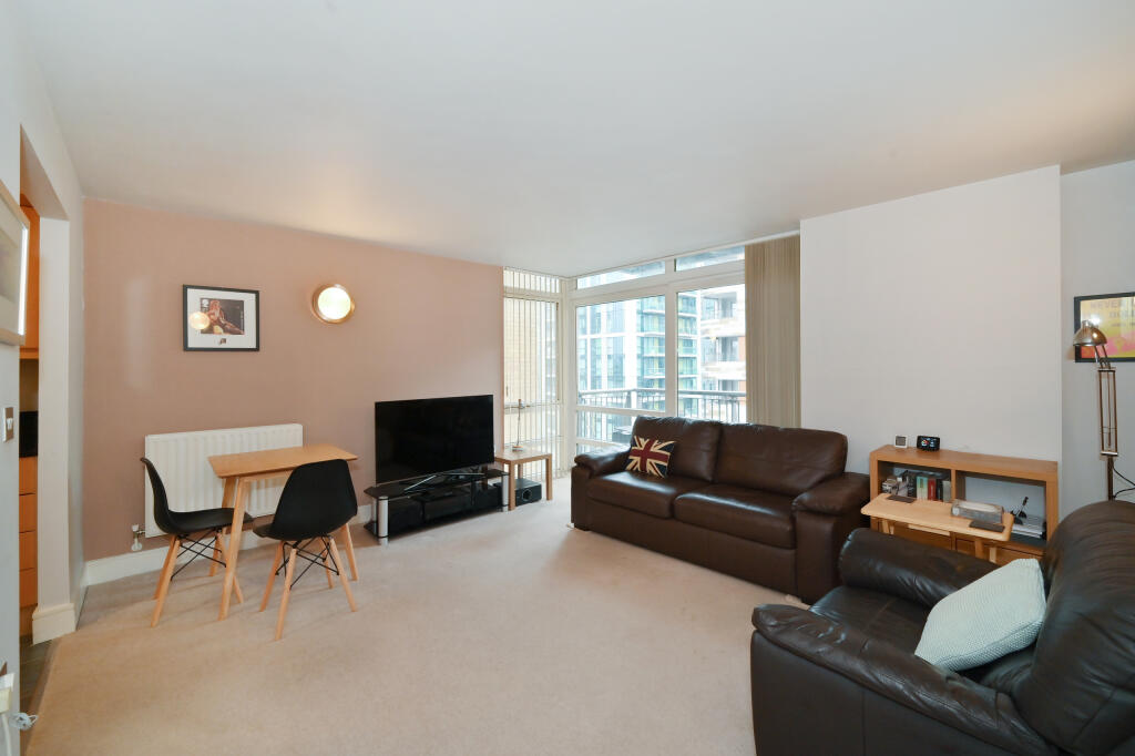 Main image of property: Gainsborough House, Canary Wharf, E14