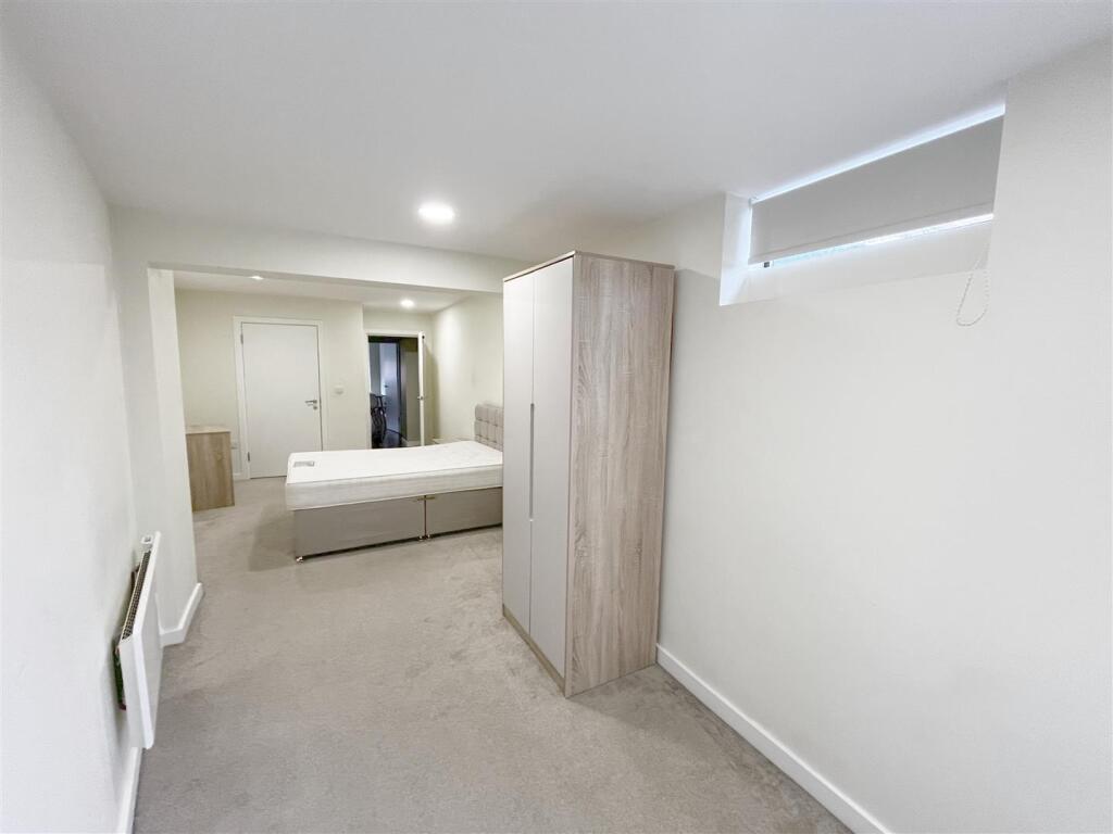 Apartment in Sheffield - More