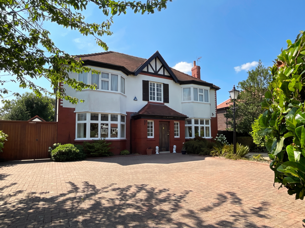 4-bed detached on Waterloo Road, Birkdale, Southport, £700,000