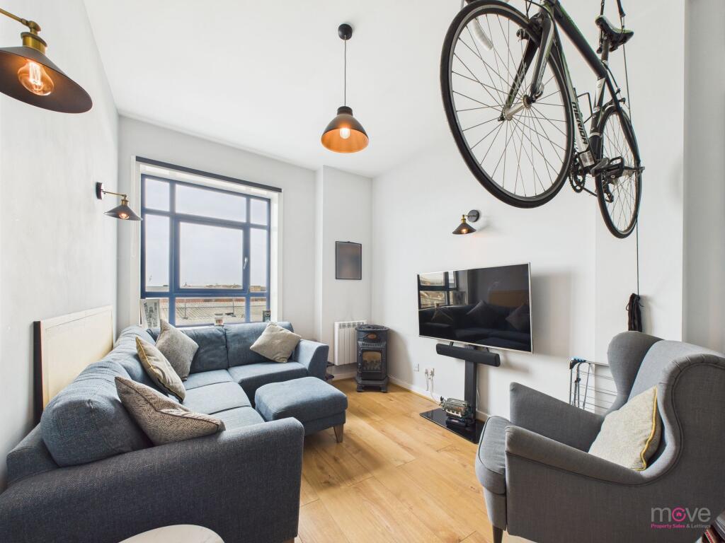 Apartment in Worcester - View 2