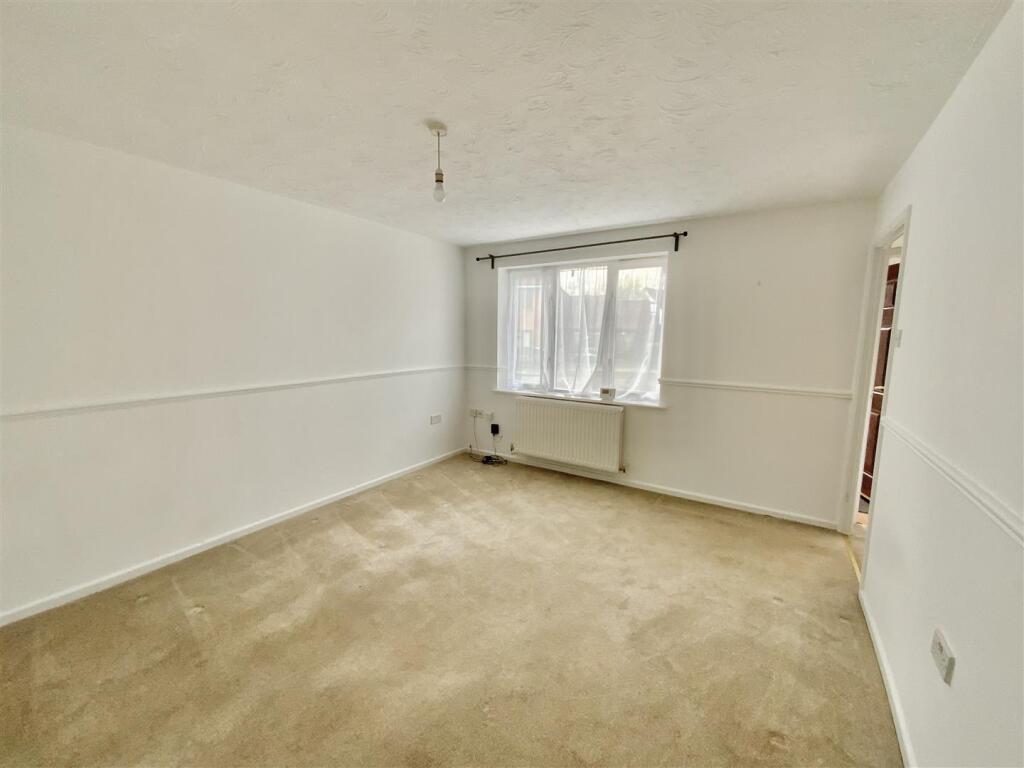 House in Milton Keynes, Browns Wood, Walton - View 2