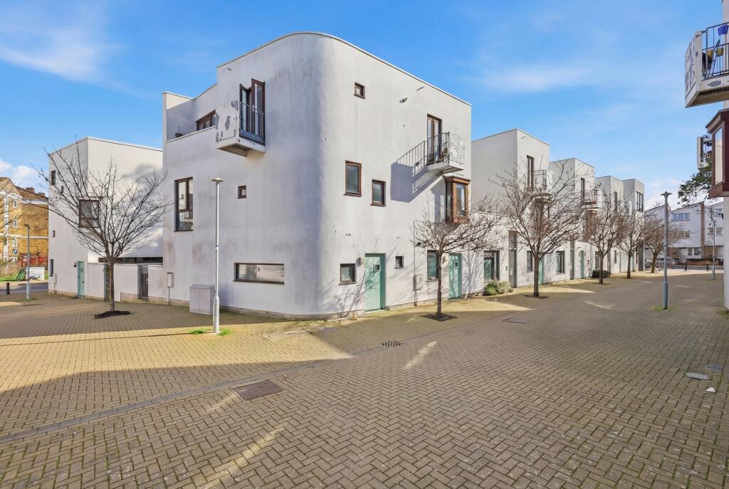 4-bed terraced on Eden Way, Bow, E3, £725,000