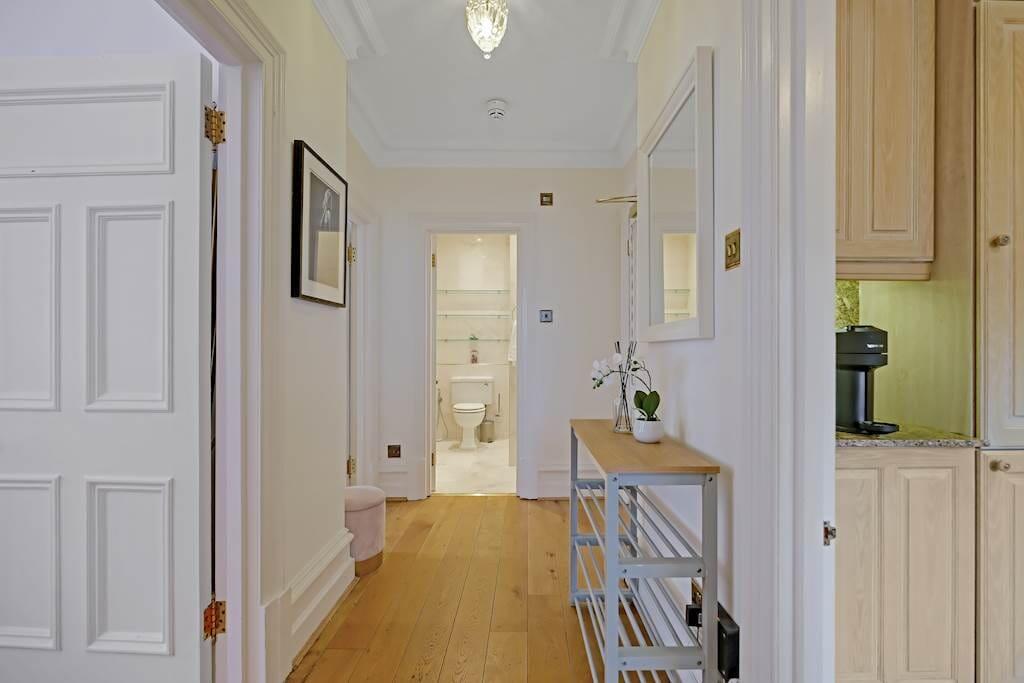 Apartment in London, City of Westminster - More
