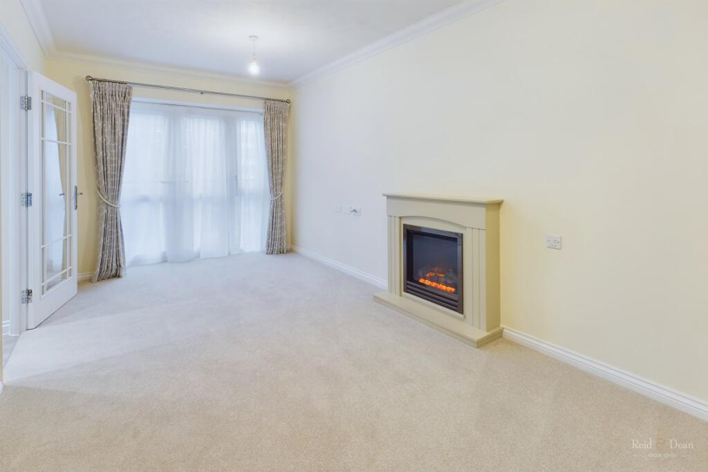 Allingham Lodge, Southfields Road photo 3