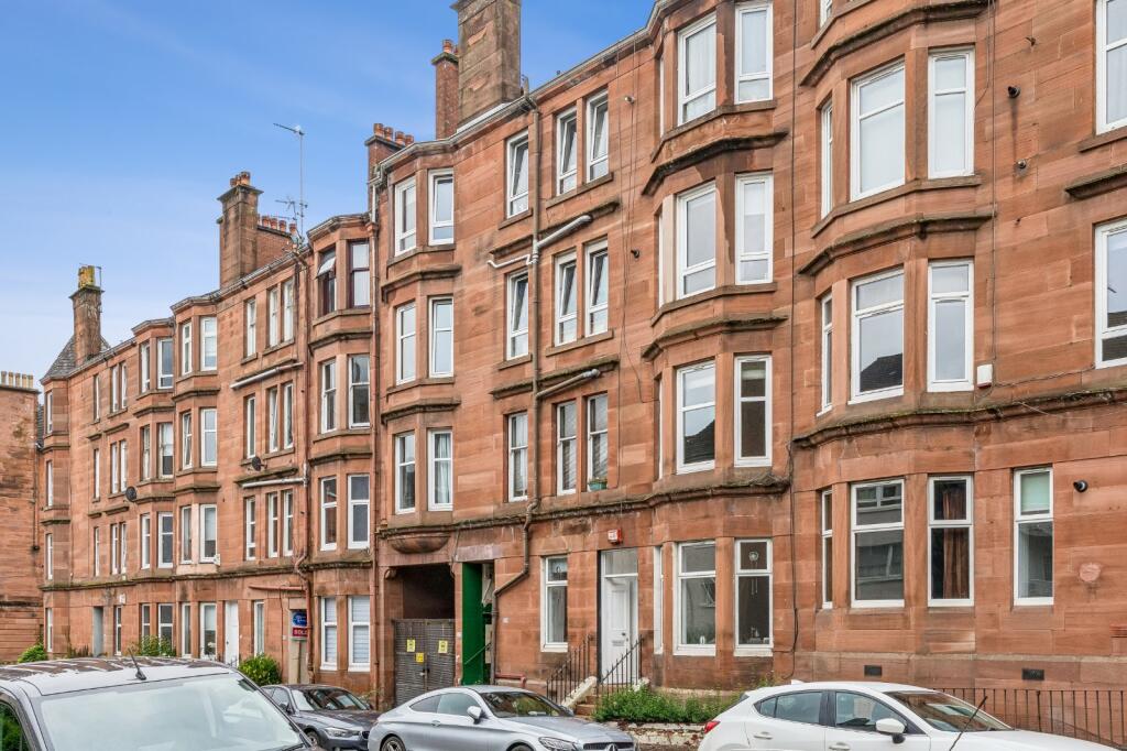 Main image of property: Exeter Drive, Flat 2/3, Thornwood, Glasgow, G11