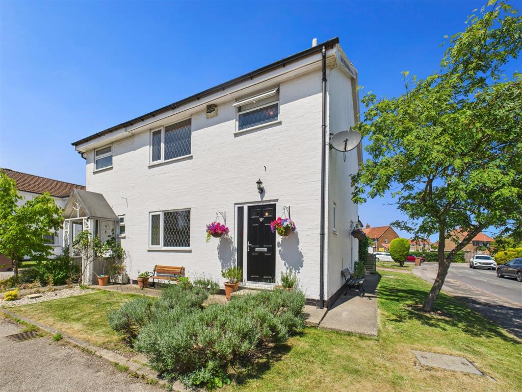 Main image of property: Mere Way, Swanland