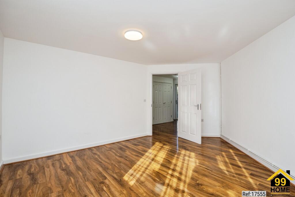 Apartment in London, Old Ford, Bow - View 4