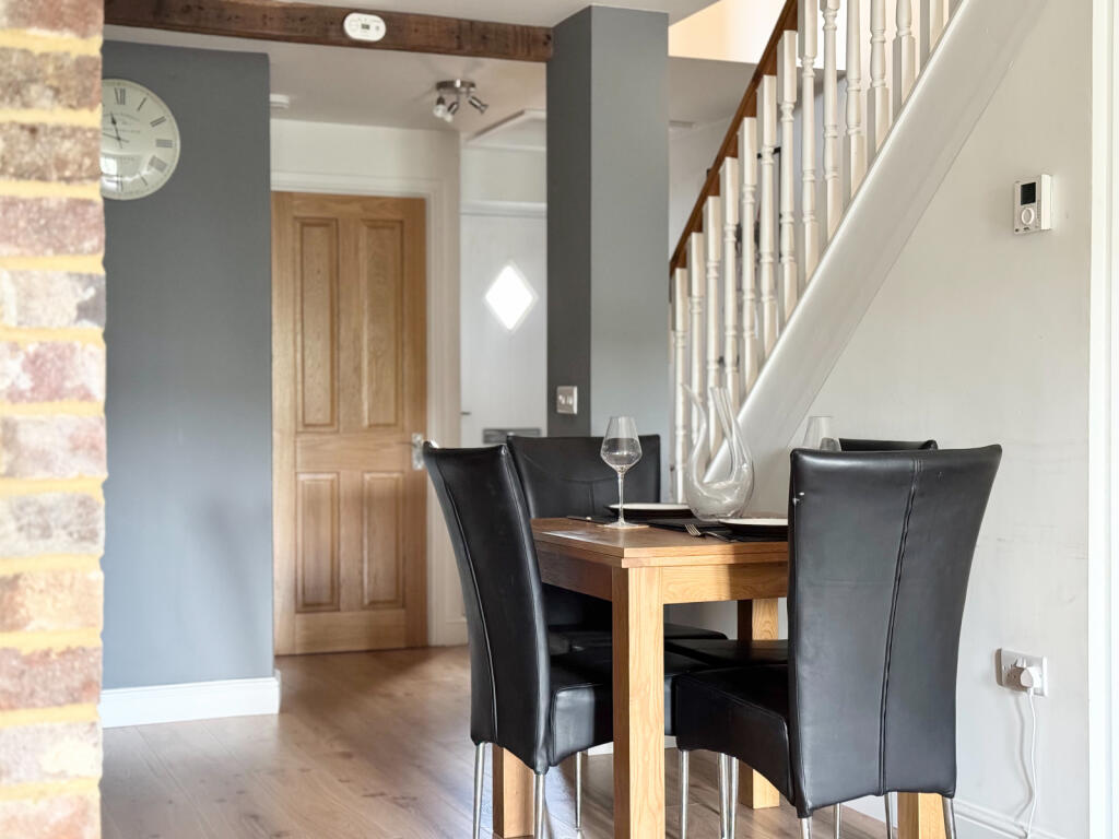House in Edlesborough, Buckinghamshire - More