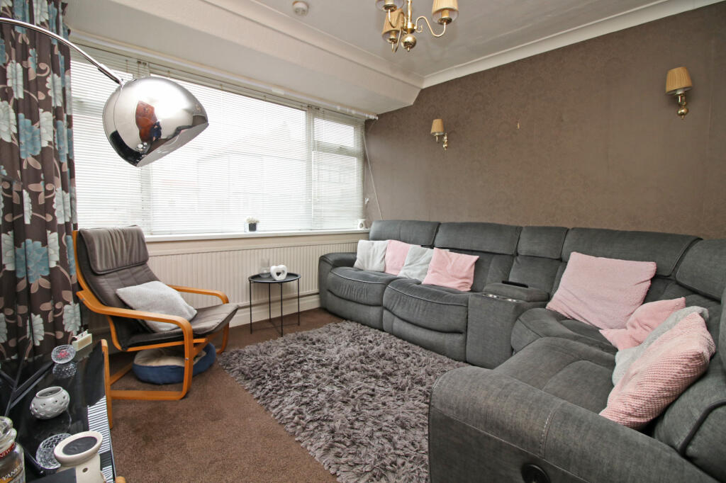 Lockerbie Avenue,  Thornton-Cleveleys, FY5 photo 4
