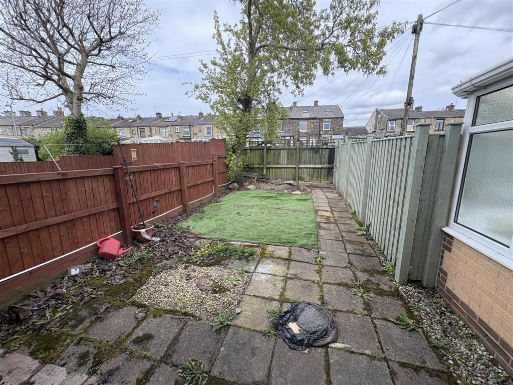 Additional image 10 of Oakenshaw Court, Wyke, Bradford