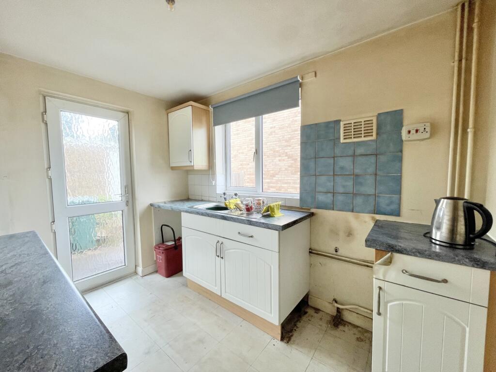 Newhayes Close, St.Thomas, EX2 photo 4