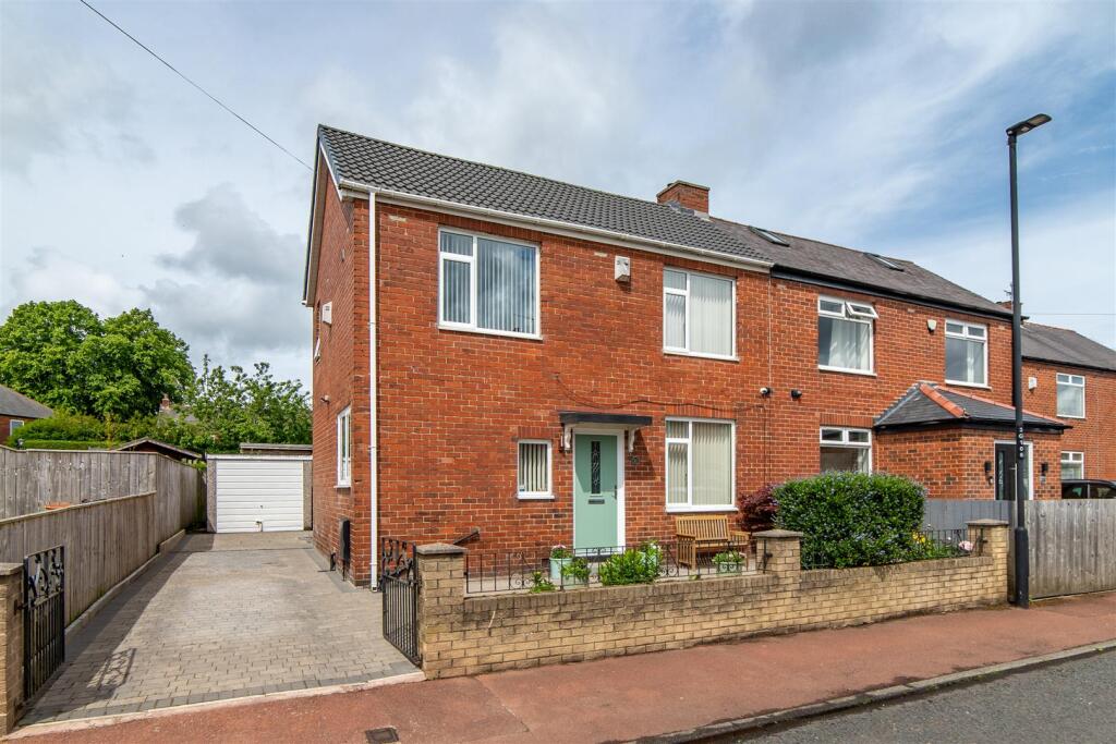 3-bed semi-detached on Greenfield Avenue, Newcastle Upon Tyne, NE5, £220,000