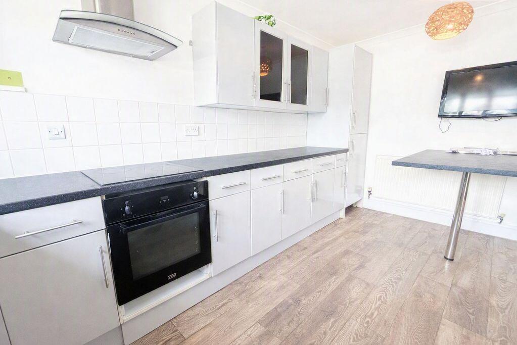 House in Portsmouth - View 5