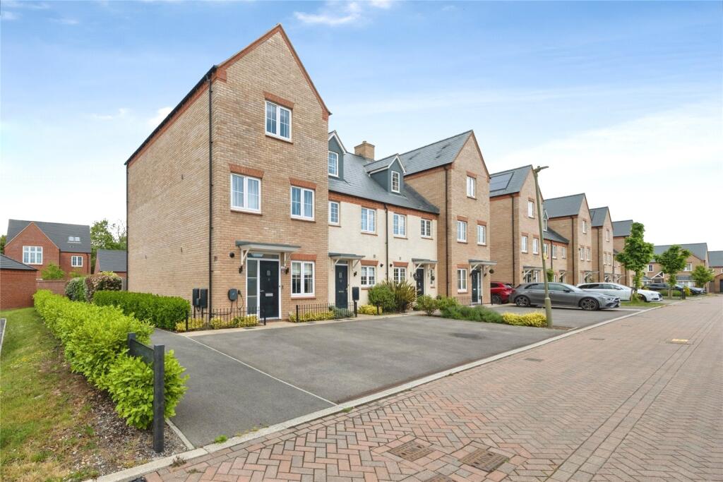 Main image of property: Croxton Square, BICESTER, Oxfordshire, OX26