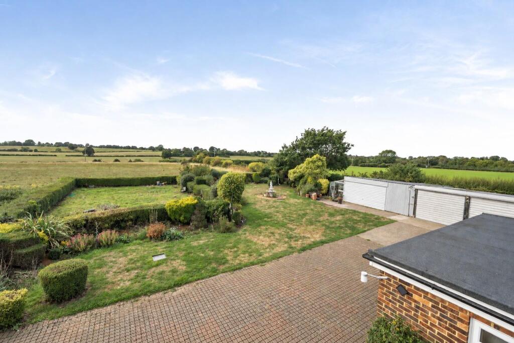 House in Middleton Cheney, West Northamptonshire - View 4