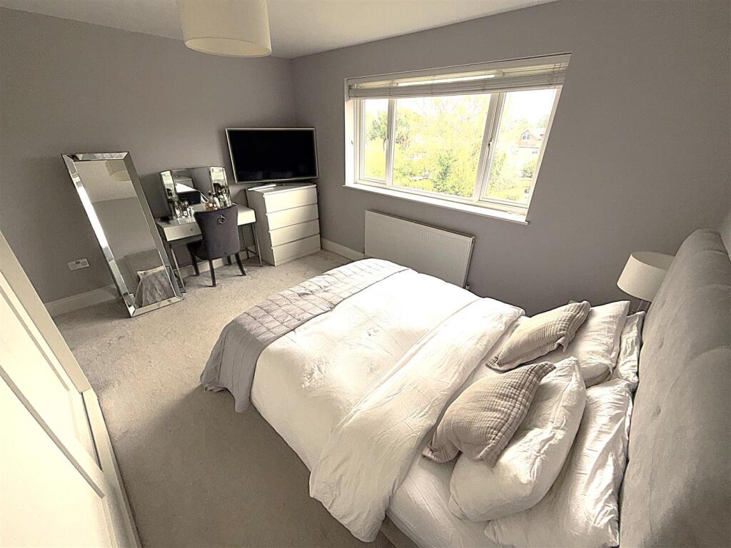 Woodlea Drive, Bromley photo 4
