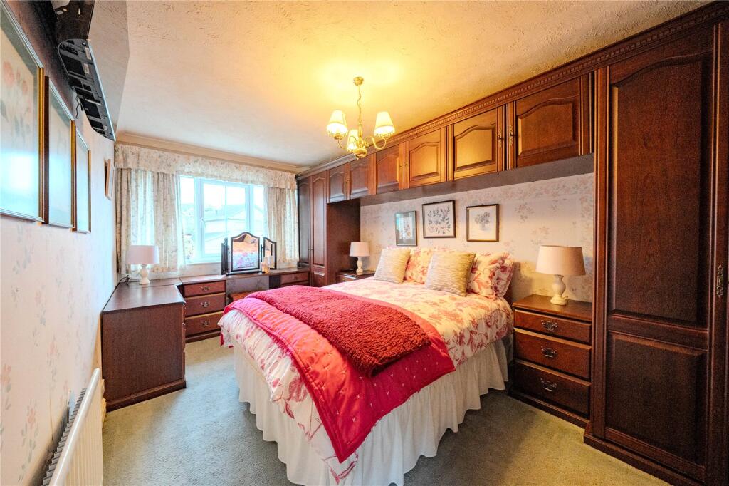 House in Pudsey, Farsley Beck Bottom, Stanningley - More