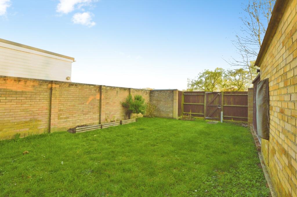 Additional image 5 of Pinewood Close, St Albans, AL4