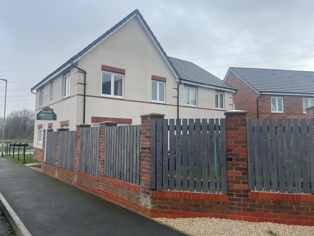 Main image of property: Staithes Drive, Wakefield
