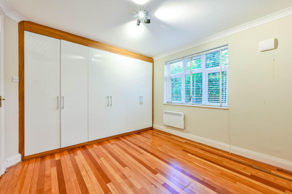 Apartment in London - View 5