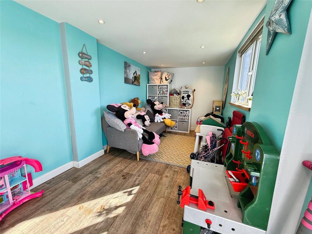 Additional image 7 of Hoylake Drive, Tividale, Oldbury, West Midlands, B69