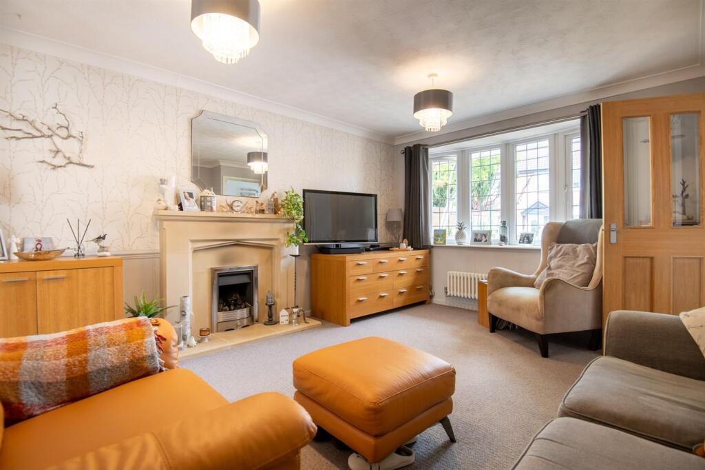 House in Wellingborough, Glenvale Park - View 4