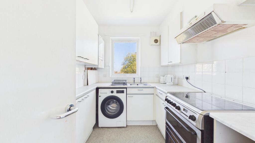 Apartment in London - View 5