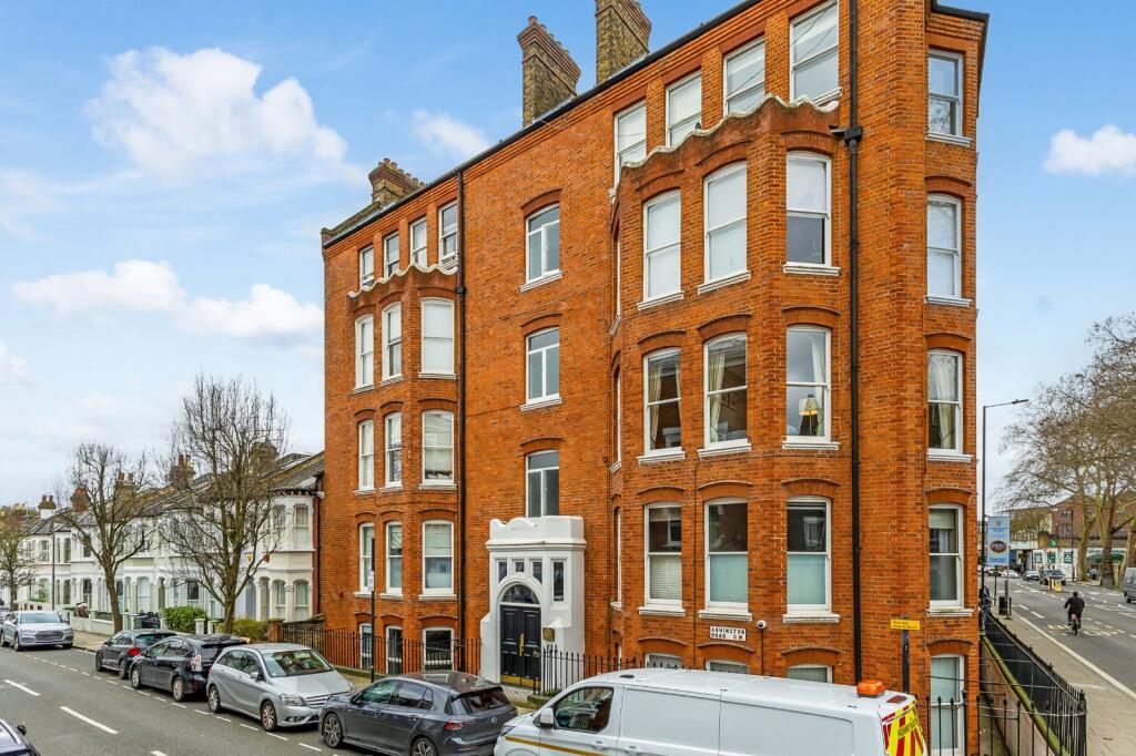 Main image of property: New Kings Road, London