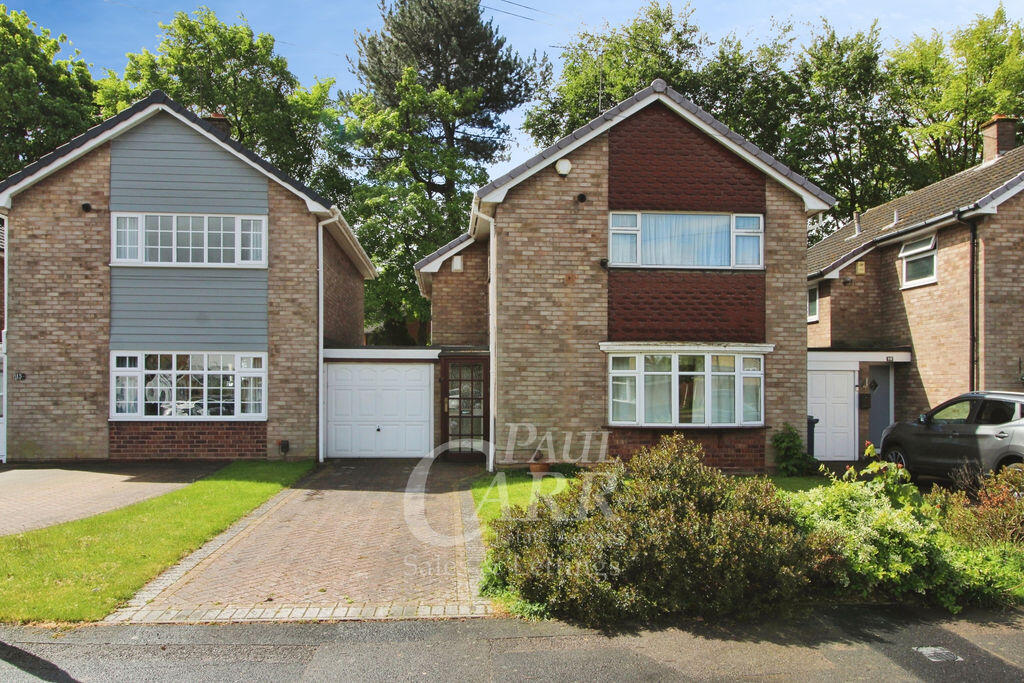 3-bed detached on Woodside Way, Aldridge, WS9 0HY, £310,000