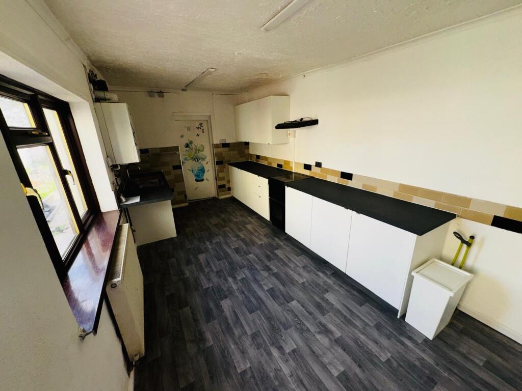 House in Wolverhampton - View 4