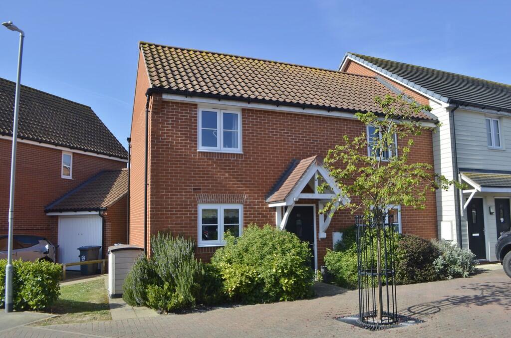 3-bed terraced on The Josselyns, Trimley St. Mary, £142,500