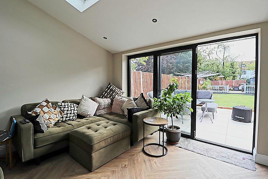 House in Castle Point, Essex - View 5