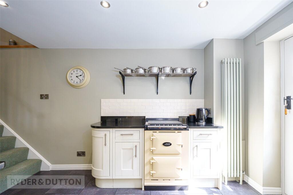 House in Huddersfield - View 5